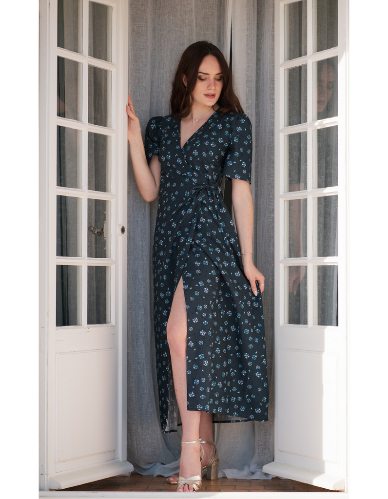 La Robe Évenos - Fleurs Bleu - En stock - elleanor de provence, garde robe made in france
