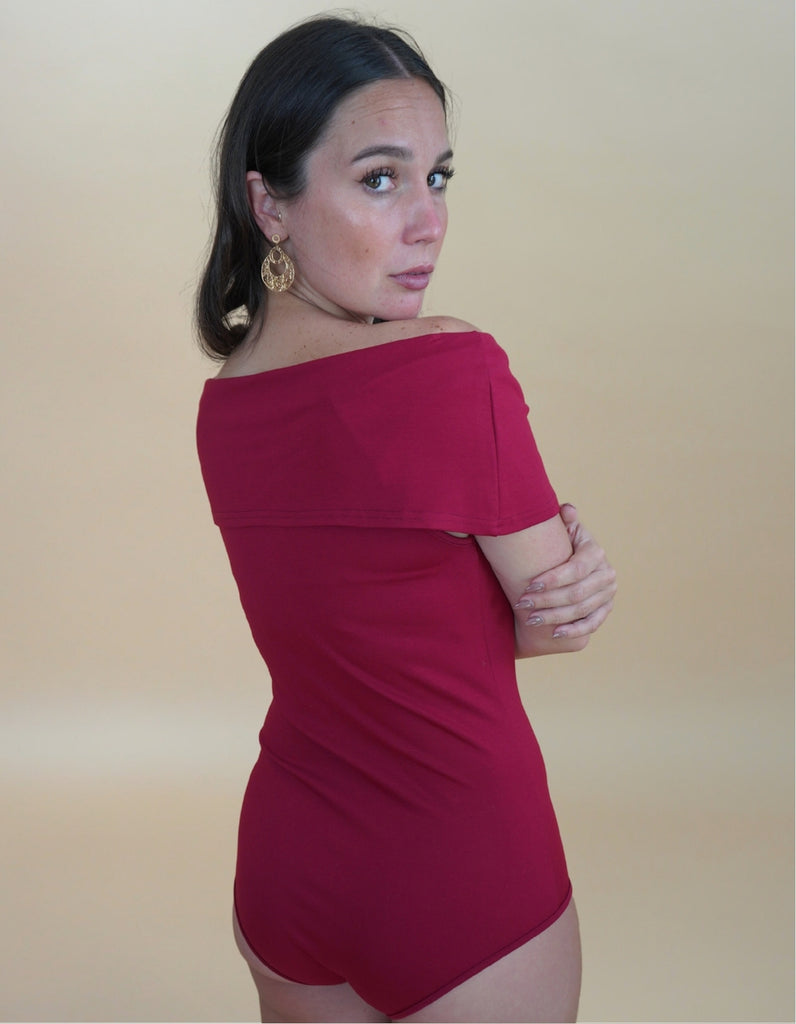 Le Body Sissi Rouge Carmin - elleanor de provence, garde robe made in france