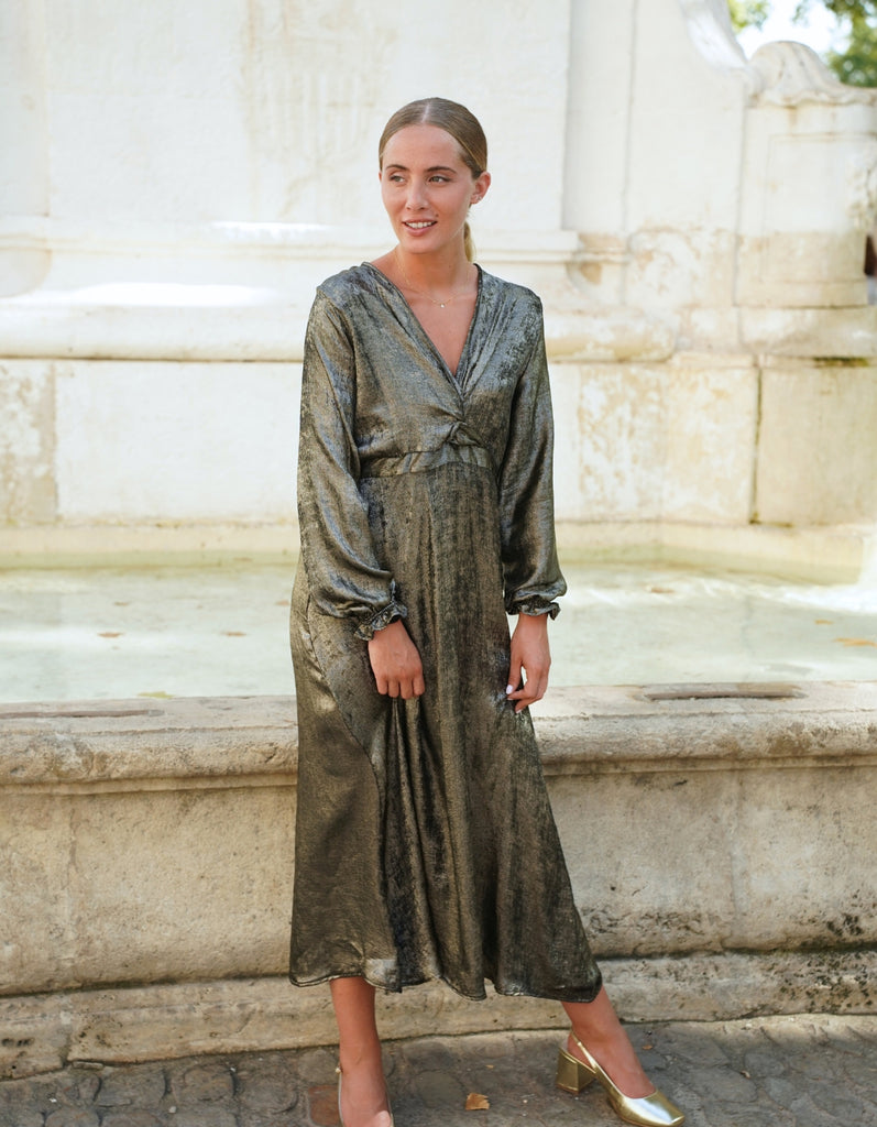 La Robe Victoire Or Personnalisable - elleanor de provence, garde robe made in france