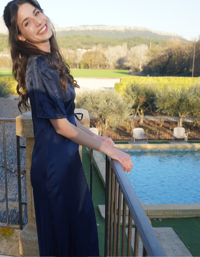 La robe Evenos Satin - Personnalisable - elleanor de provence, garde robe made in france