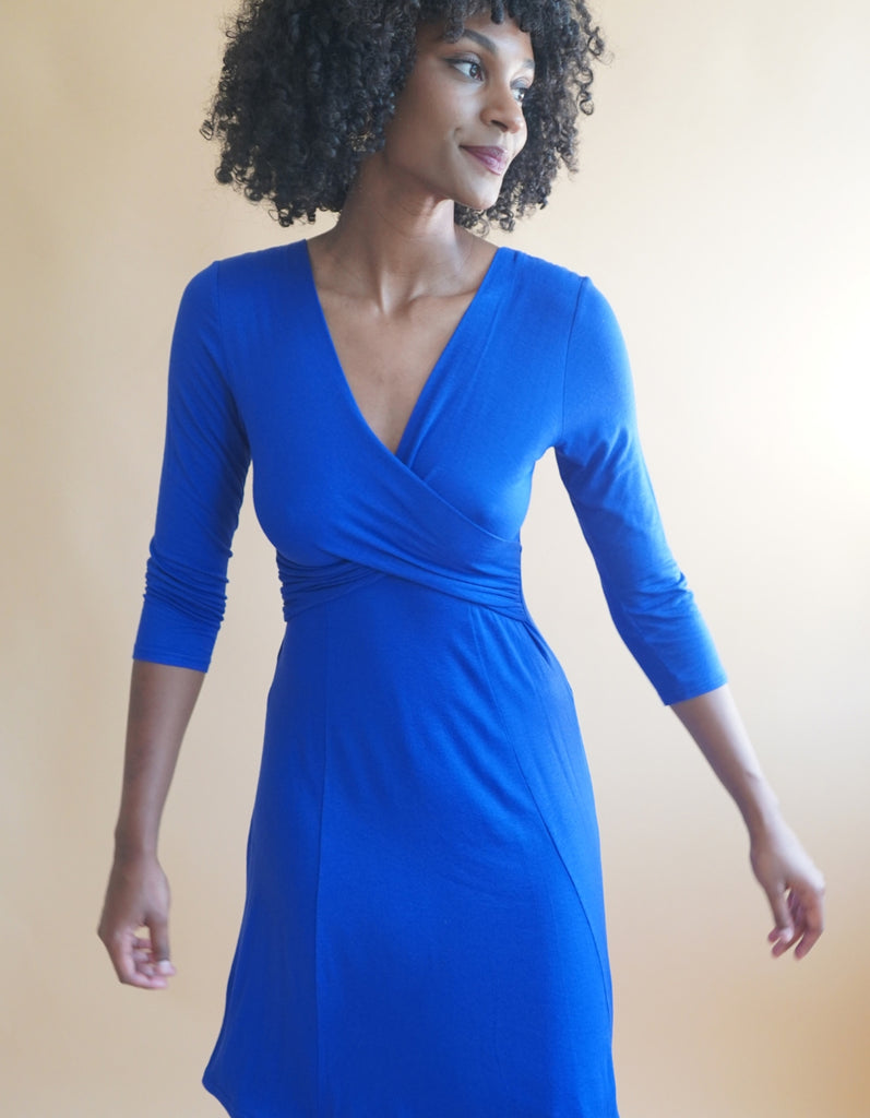 La robe Massilia Bleu Roi - En stock - elleanor de provence, garde robe made in france