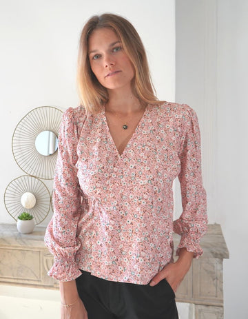 Le top cache coeur Noellie fleurs roses- En précommande à -25% - elleanor de provence, garde robe made in france